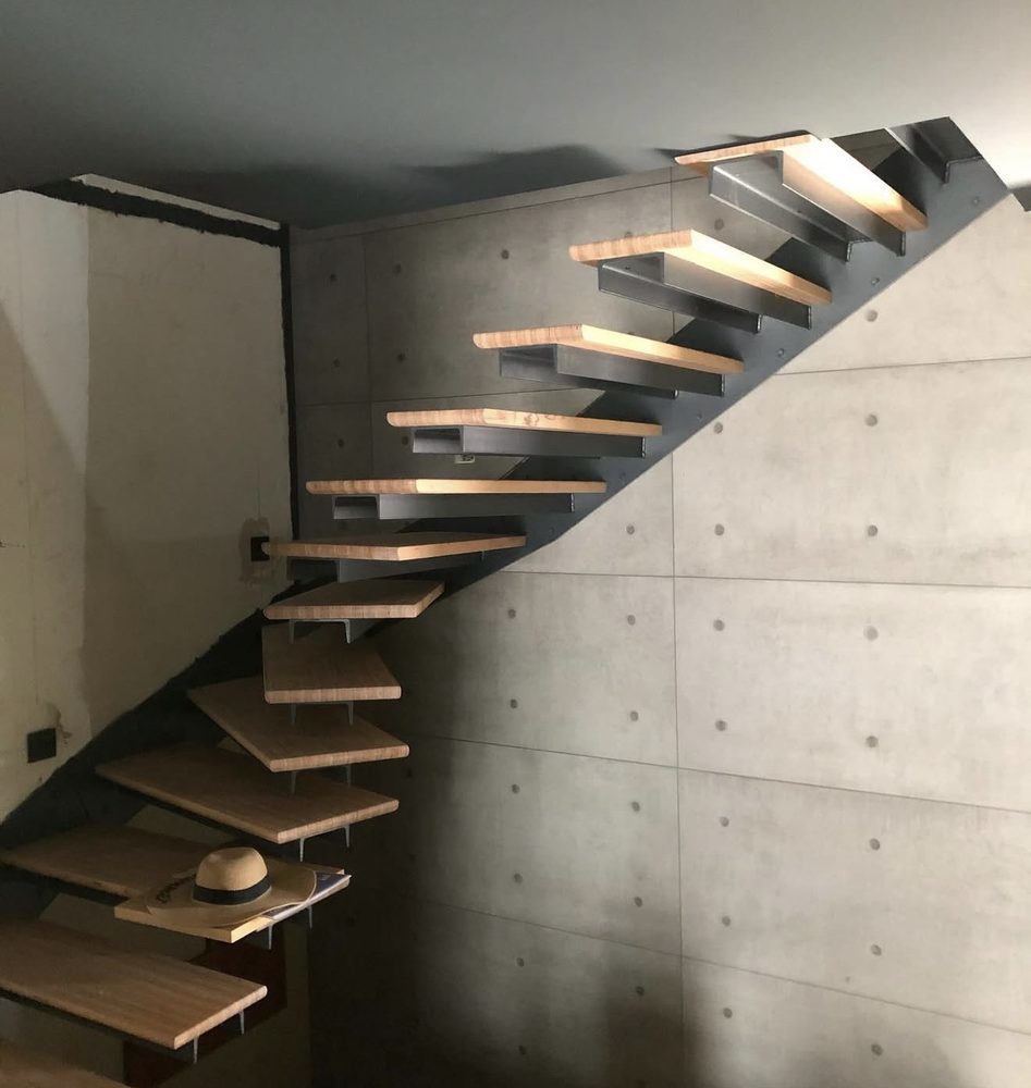 Escalier métal